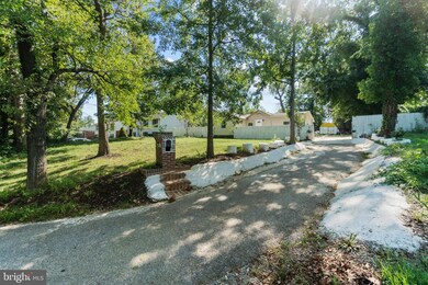 2701 Country Club Rd, Hyattsville, MD 20785 - photo 3