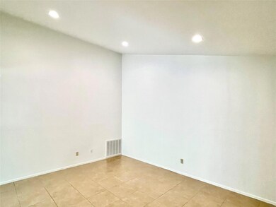 1802 Prairie Knoll Ct unit B, Austin, TX 78758 - photo 3