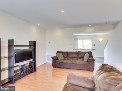 3008 Antrim Cir, Dumfries, VA 22026 - photo 6