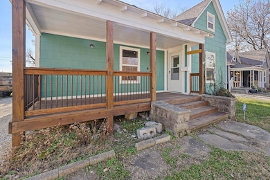 Front porch-722 W Brower