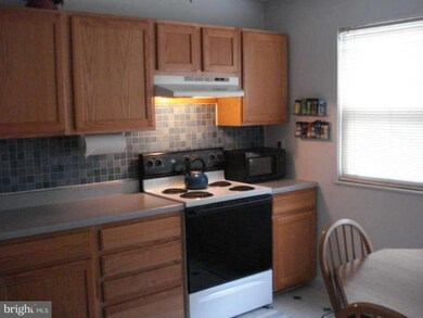 646 Burlington Ct, Edgewood, MD 21040 - photo 4