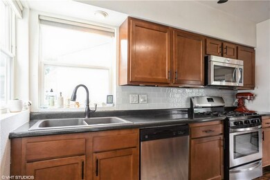 5916 Urbandale Ave, Des Moines, IA 50322 - photo 4