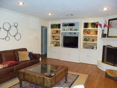 13807 Kimberley Ln, Houston, TX 77079 - photo 6