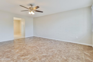 018-photo-living-room-11958889