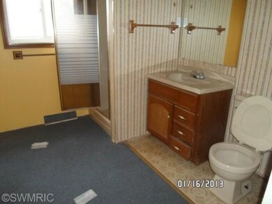 1021 Grant St, Bitely, MI 49309 - photo 4