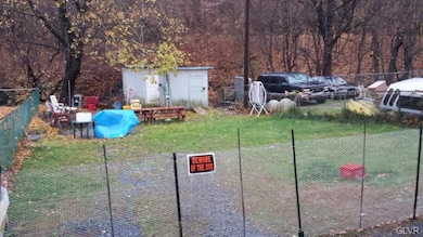 16 Factory St, Slatington, PA 18080 - photo 2