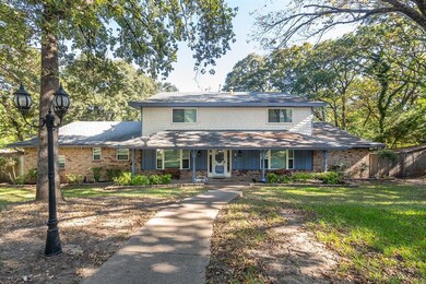 4106 Pebble Creek Dr, Euless, TX 76040 - photo 2