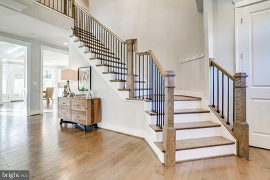 2222 Tulip Dr, Falls Church, VA 22046 - photo 5