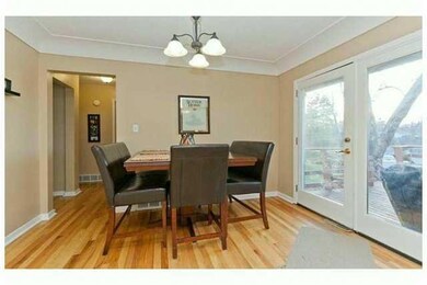 Kitchen. Ample Cabinets and Counter Space in Kitch