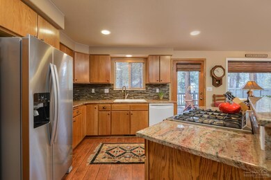 16619 Wagon Trl, Bend, OR 97707 - photo 4