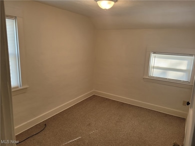 418 W Wilson St, Struthers, OH 44471 - photo 7