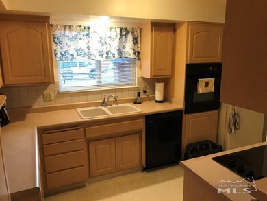 510 Gregory Way, Sparks, NV 89431 - photo 2