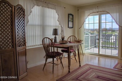 121 Limerick Ln, Selinsgrove, PA 17870 - photo 2