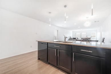 The island gives plenty of space for cooking
