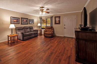 1019 Oak Ridge Dr, Denison, TX 75020 - photo 6