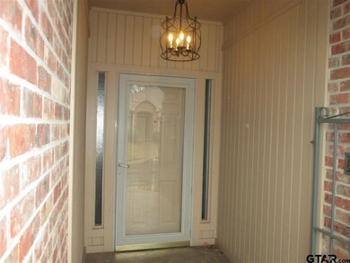 315 315 Amberwood, Tyler, TX 75701 - photo 2