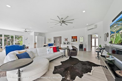 10 ft ceilings
