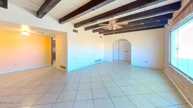 2535-W-Ina-Living-Room