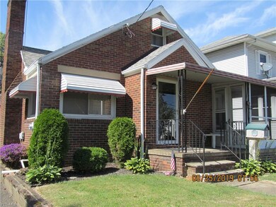 Front view with front porch and screen in front po