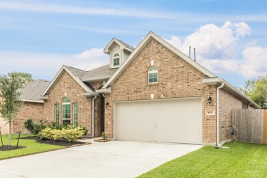 1653 Morgan Trail Dr, Alvin, TX 77511 - photo 2