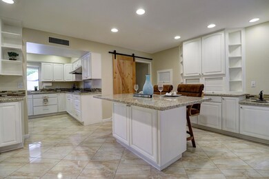 10622 N 11th Place, Phoenix, AZ 85020 - photo 7