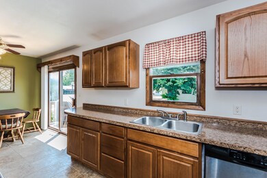 1623 8th Ave N Grand Forks ND-print-005-