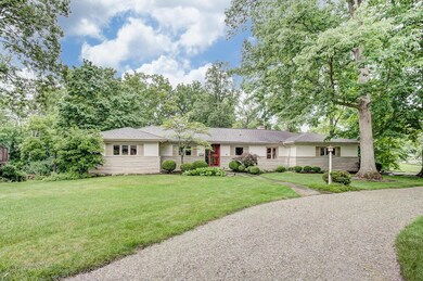 1372 Portage Dr
