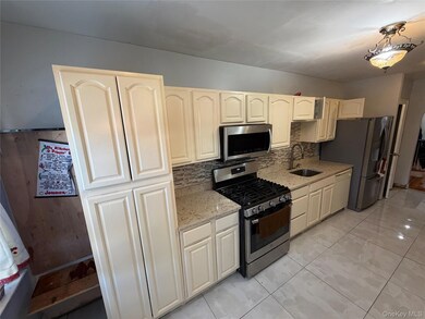 131-59 224th St, Jamaica, NY 11413 - photo 6