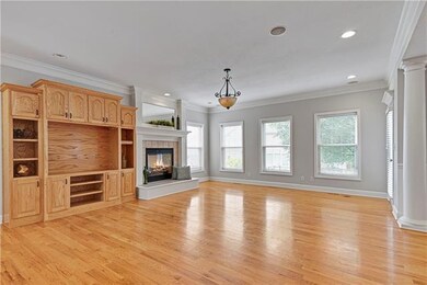 10146 Theden Cir, Lenexa, KS 66220 - photo 4