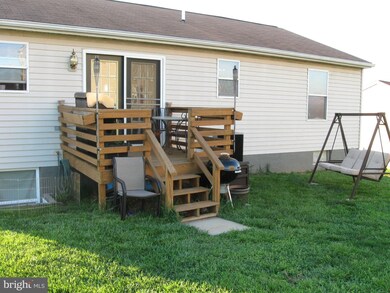 1128 Hollywell Ave, Chambersburg, PA 17201 - photo 3