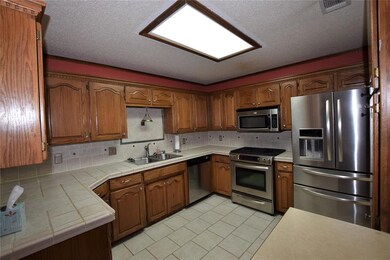 1102 Dirkson St, Weatherford, TX 76086 - photo 5