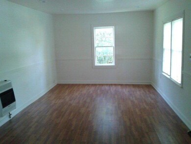 1010 Foster St, Dalton - Photo 3