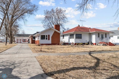 72-401 9th St N Wahpeton-01.jpg