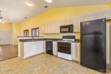 9-web-or-mls-5575 Casey Ln-Interior-6