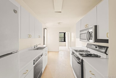 Kennedy Street Quad unit 3J, Bayside, NY 11360 - photo 7