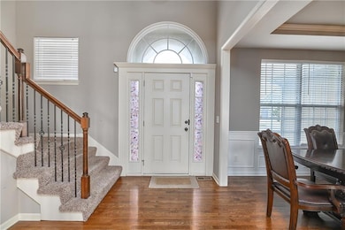 2427 W Fredrickson Dr, Olathe, KS 66061 - photo 4