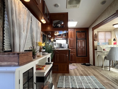 26350 Delano Dr unit 41, Idyllwild, CA 92549 - photo 3