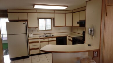 2417 EASTEOOD 003