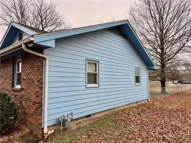 1312 Thornton Ave, Parsons, KS 67357 - photo 4