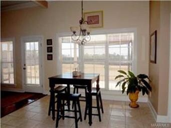 Large open breakfast room