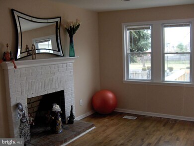 5314 Silver Hill Rd, District Heights, MD 20747 - photo 2