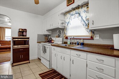 3419 Fremont St, Reading, PA 19605 - photo 7