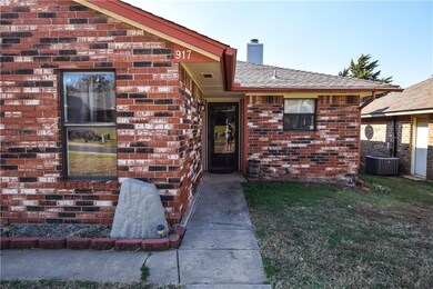 917 N Blackwelder Ave, Edmond, OK 73034 - photo 3