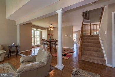 9518 Meadows Farms Dr, Owings Mills, MD 21117 - photo 2