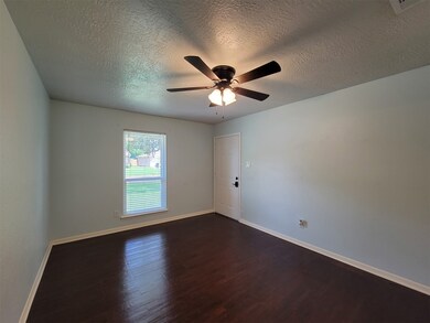 16638 Forest Bend Ave, Friendswood, TX 77546 - photo 6