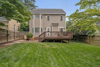 Lots of green grass and plenty of space to entertain and play!