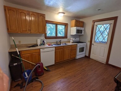 69 Buttonwood Ave unit 2, Sutton, MA 01590 - photo 3