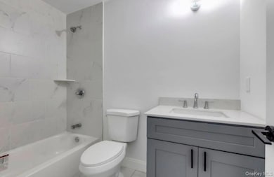 20 10th St, Lake Ronkonkoma, NY 11779 - photo 3