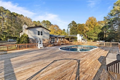 3222 Martin Dr SW, Lilburn, GA 30047 - photo 5