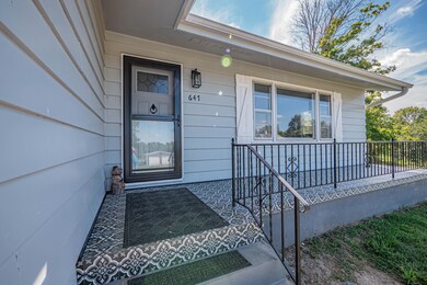647 Dawson Dr, Paris, MO 65275 - photo 2
